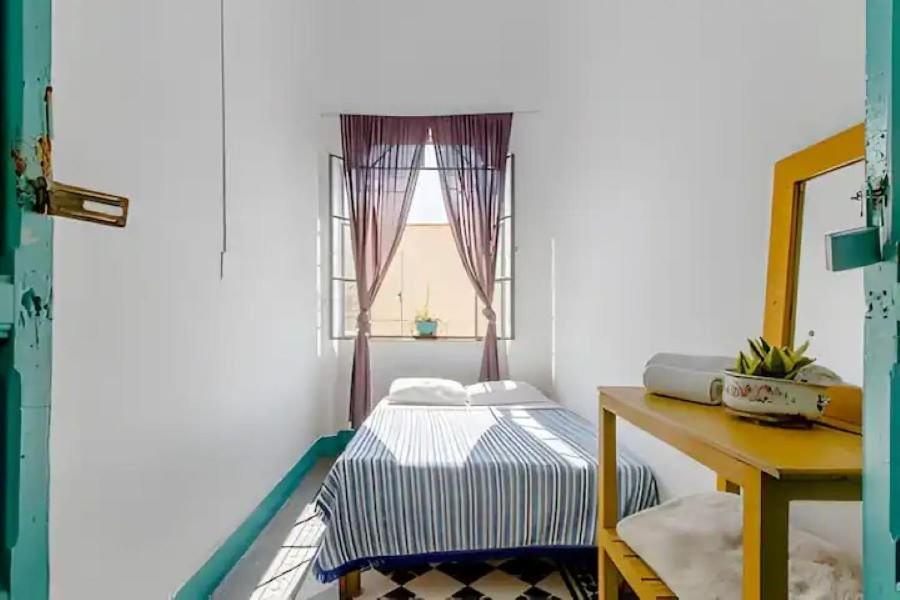 1 Guadalajara Corazon Del Centro Historico Hospedate En Una Casa Antigua En Una Habitacion Sencilla Con Areas Comunes Y Banos Compartidas Buitenkant foto
